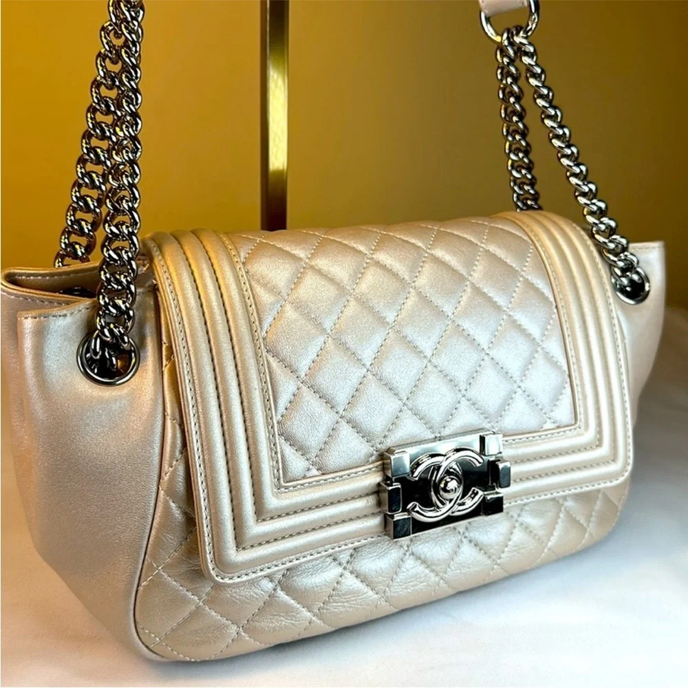 COA CHANEL Metallic Boy Bag - Picture 11 of 13